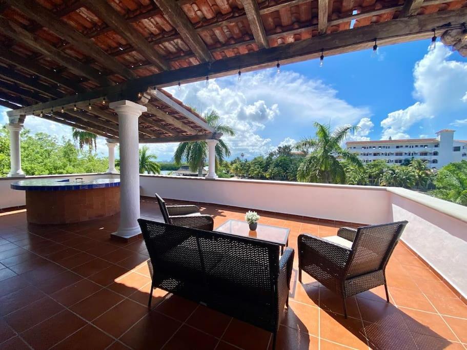 Elegant Lagoon Front Villa By Casa Paraiso Cancún Exteriör bild